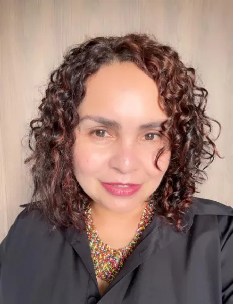 Indira Ospina - Fundadora & CEO Estetik Tienda